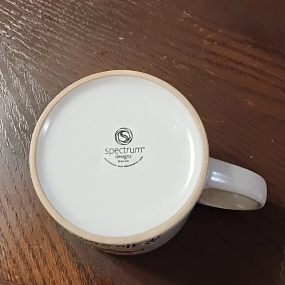 SPECTRUM DESIGNZ, COFFEE CUP I LOVE MOM.NEVER USE. IDEAL FOR VALENTINE'S DAY.